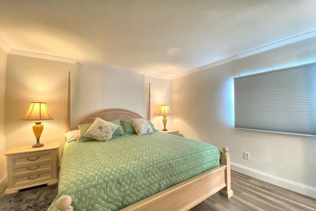 Cheerfull 4/bed/ 3 Bath / Pool / Location Villa